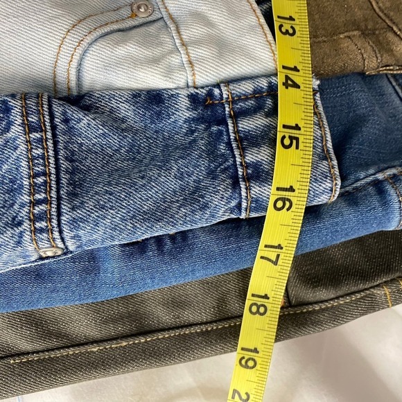 REVICE Two Tone Color Block Highrise Straight Leg Button Fly Mom Jeans Size 32 - Picture 3 of 10